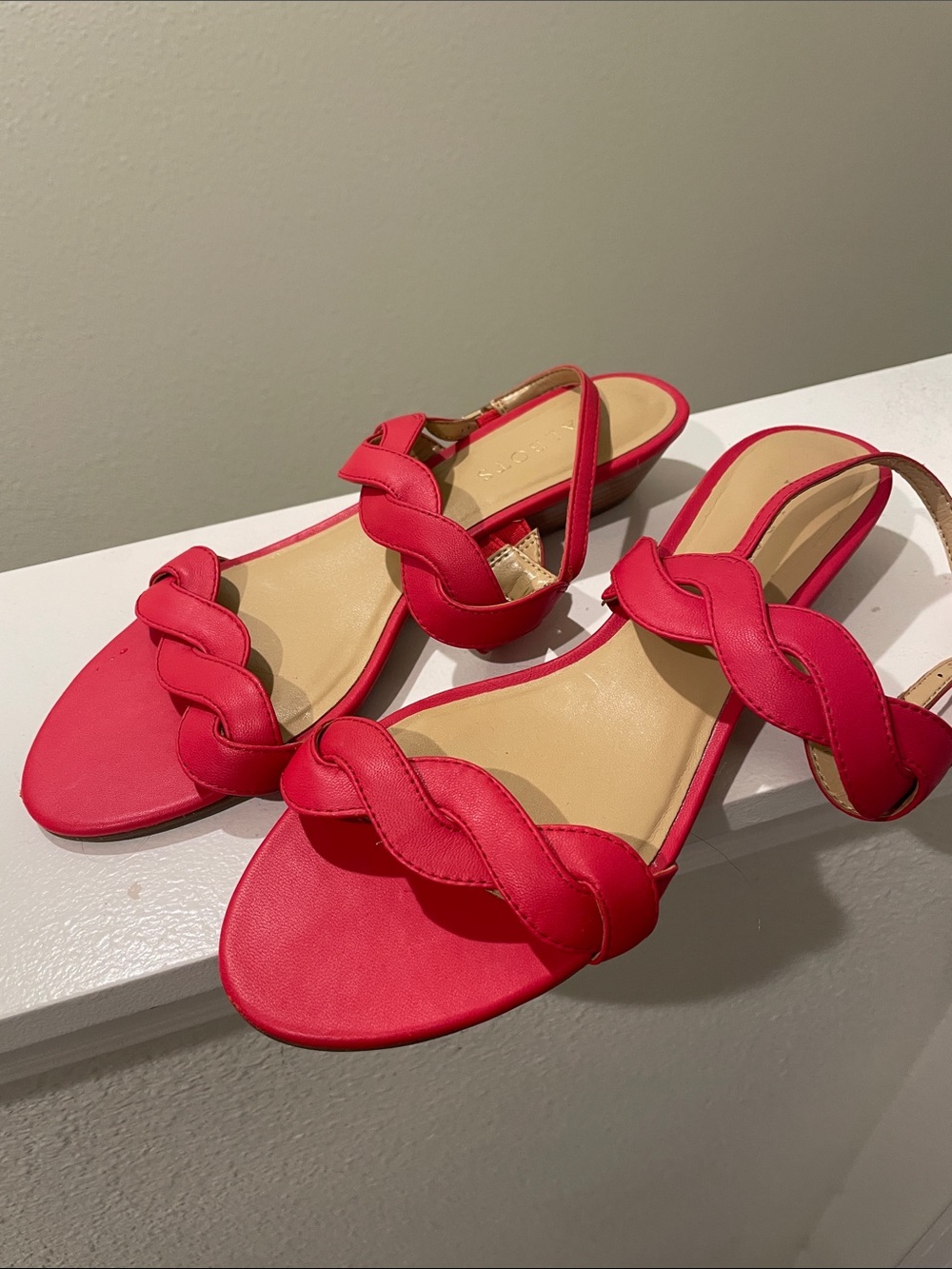 Talbots Women’s Red leather Braided Strap Sandals size 8